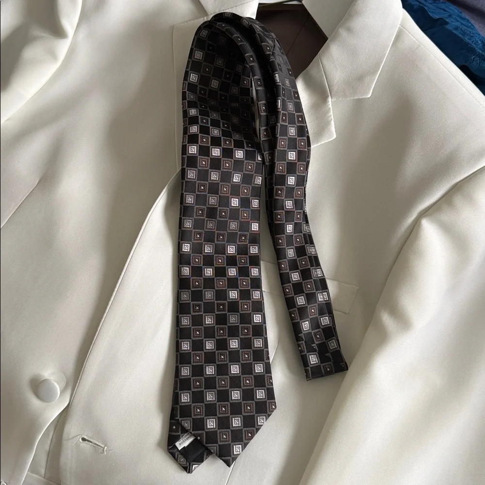 Classic Ivory Men's Suit Jacket
