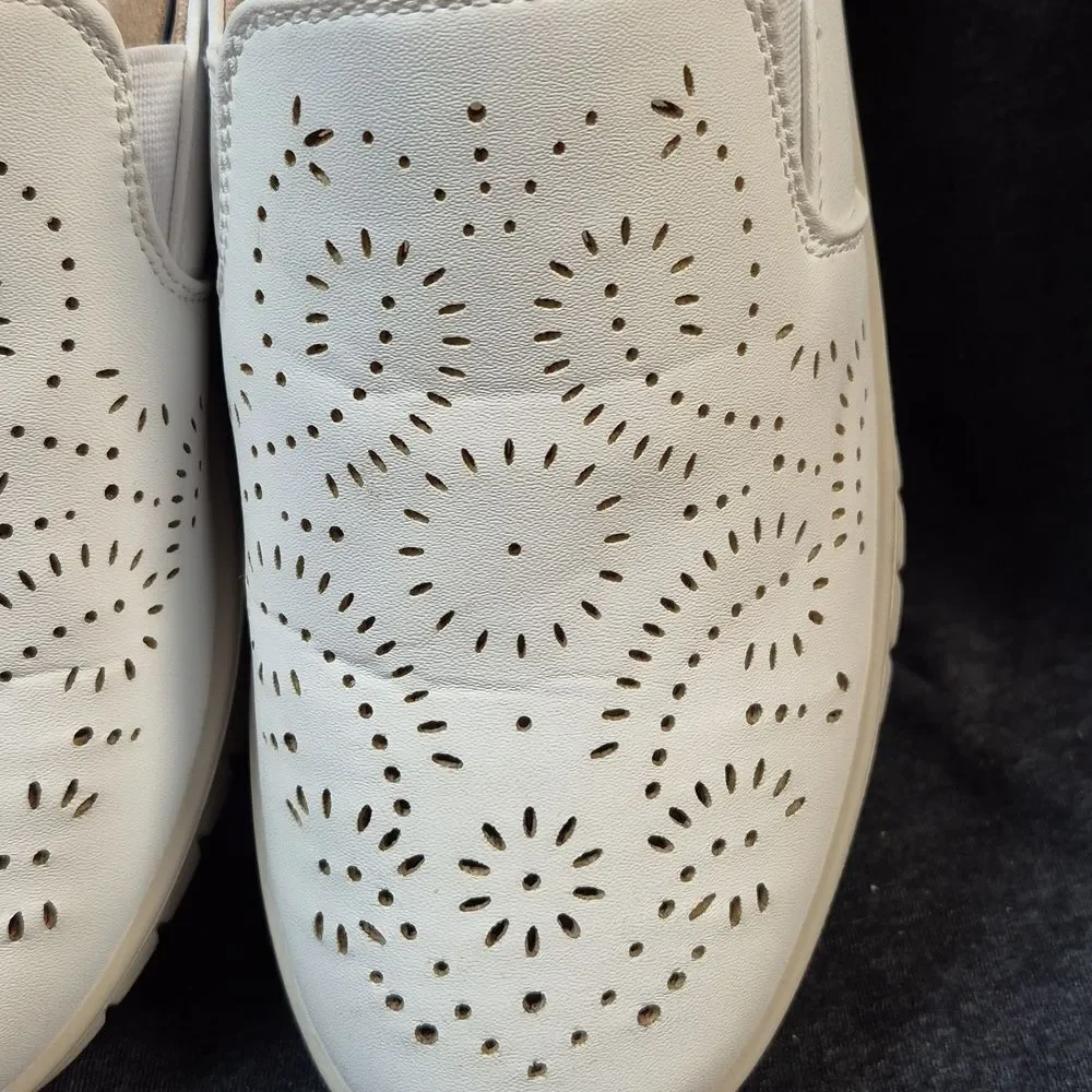 Easy Street 6.5 White Wedge Sneaker