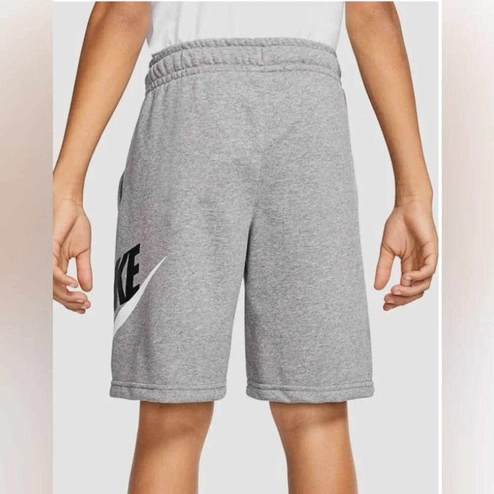 Nike SW‎ Big Kids’ Sz M Dk. Heather Gray Club Fleece Shorts