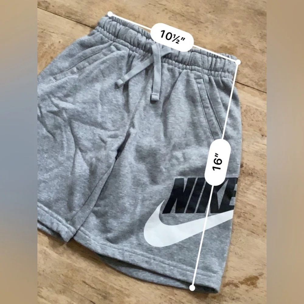 Nike SW‎ Big Kids’ Sz M Dk. Heather Gray Club Fleece Shorts
