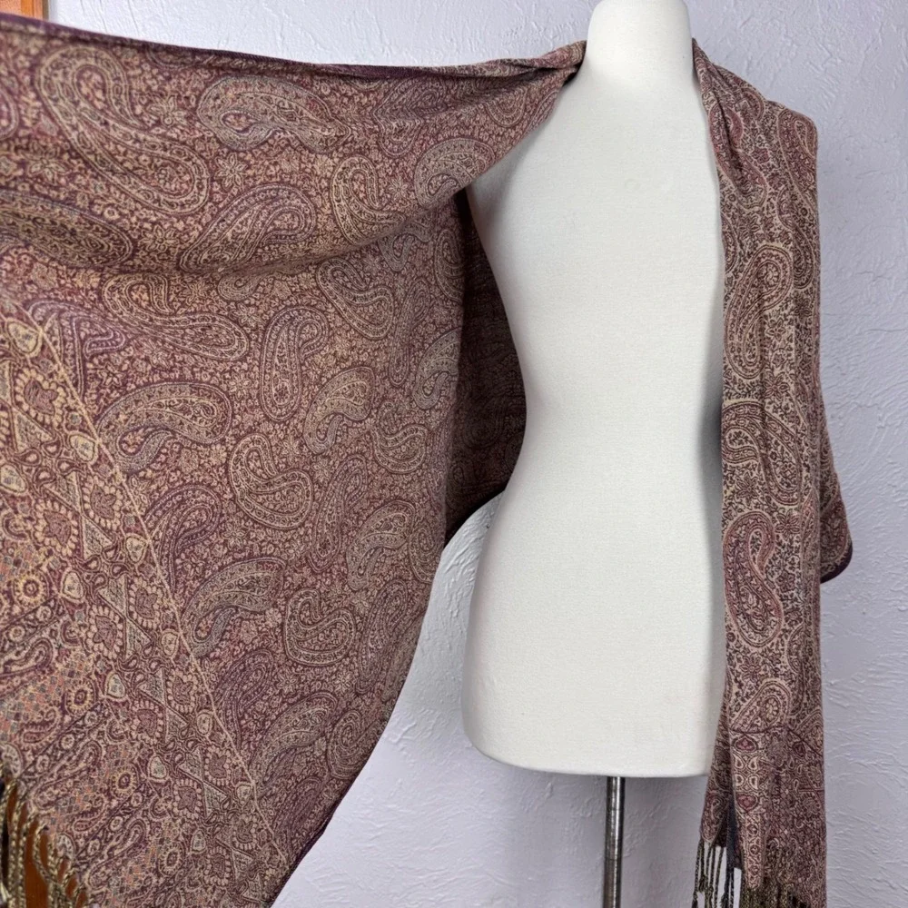 N/A vintage paisley