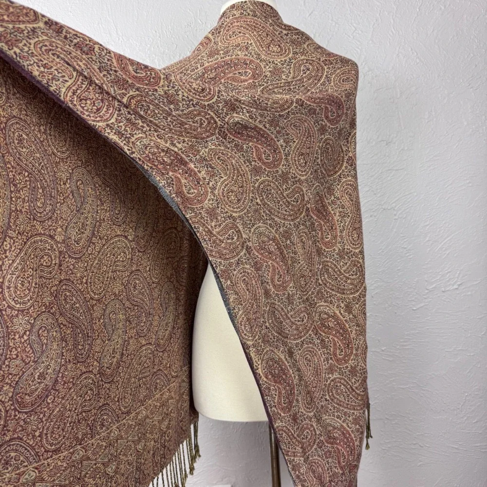 N/A vintage paisley