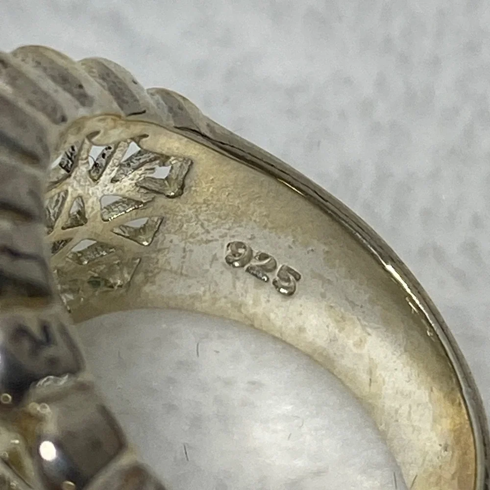 Unbranded sterling silver