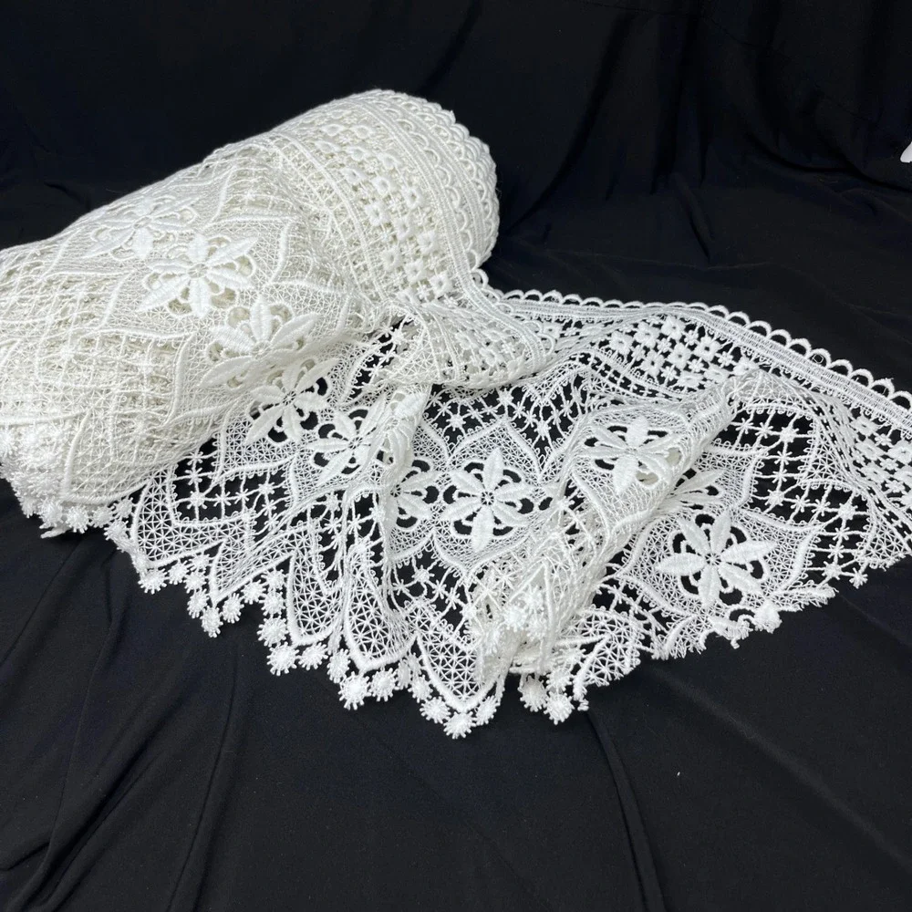 N/A intricate white