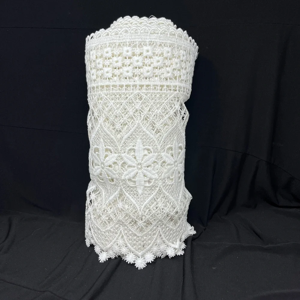 N/A intricate white