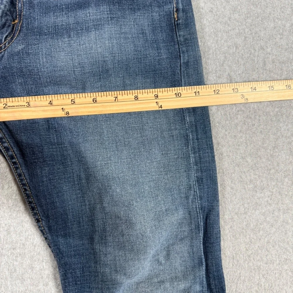 Levis levi 513