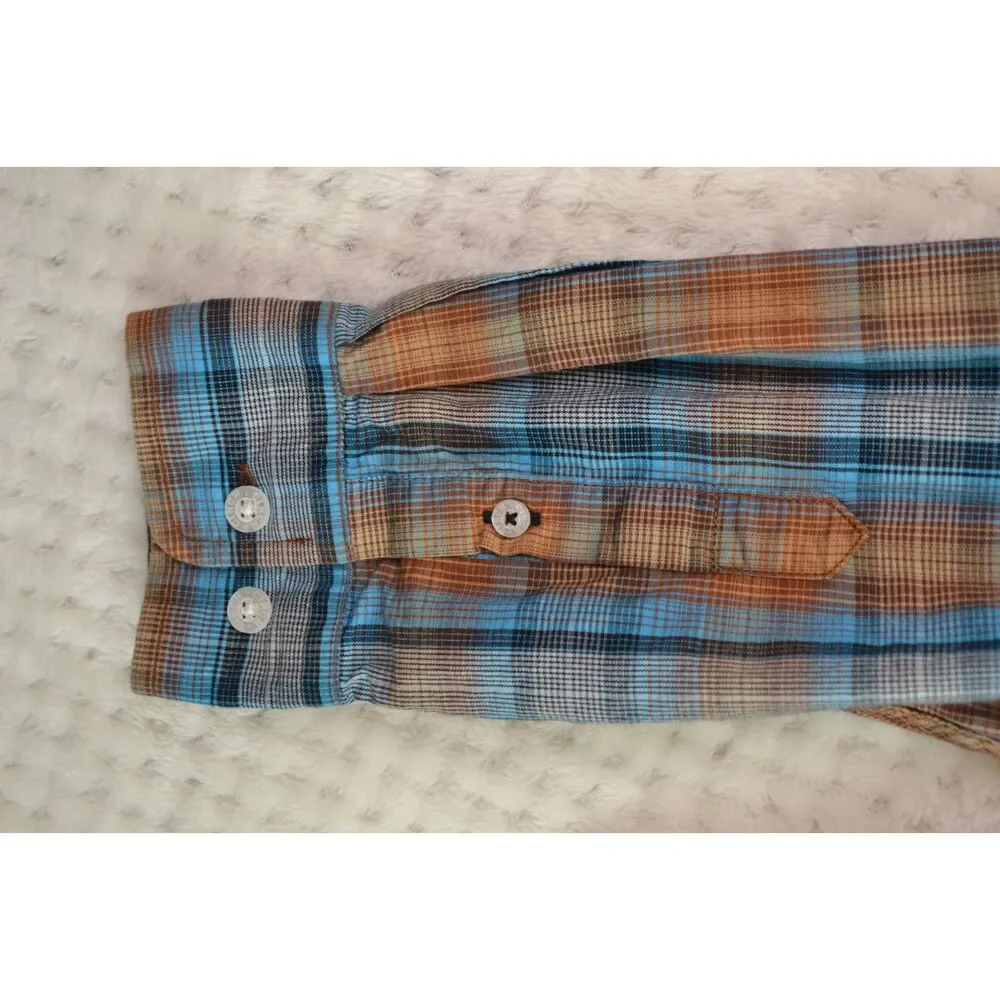 Cinch shirt features