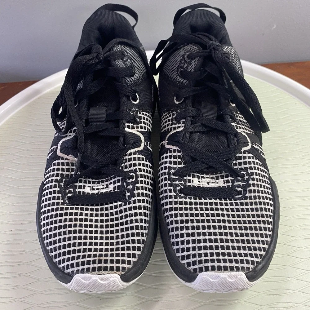 Nike lebron performance