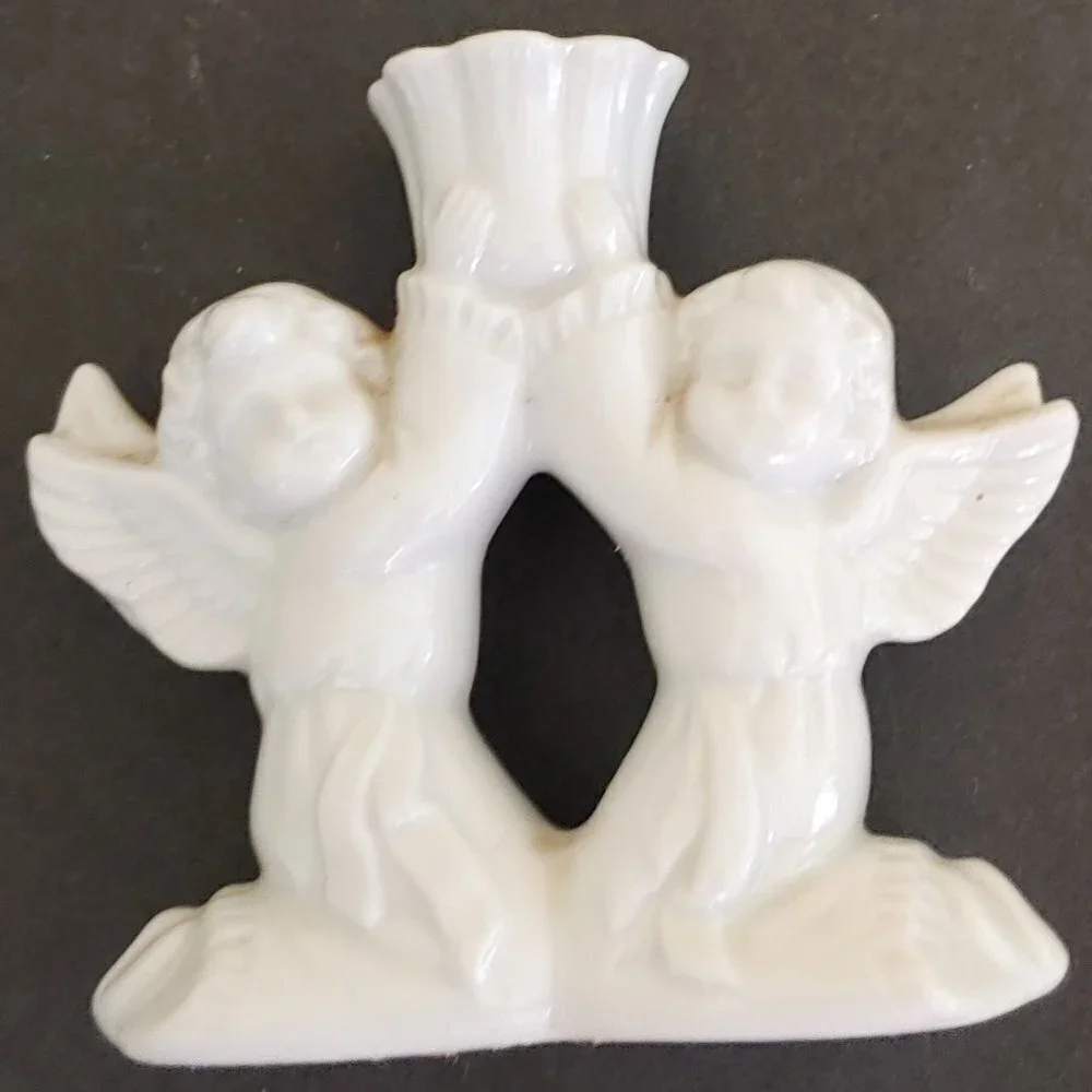 Vintage victoriana cherub