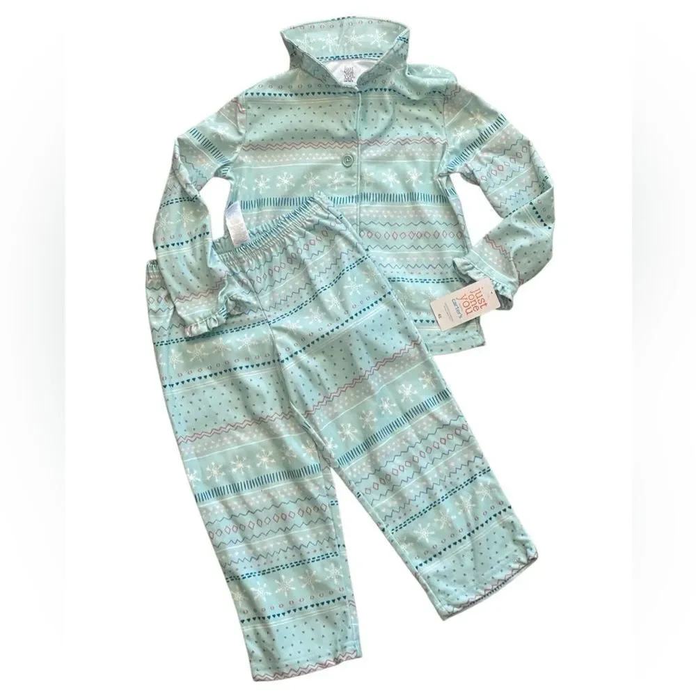 NWT Carter’s Two Piece 4T Flannel Pajamas.