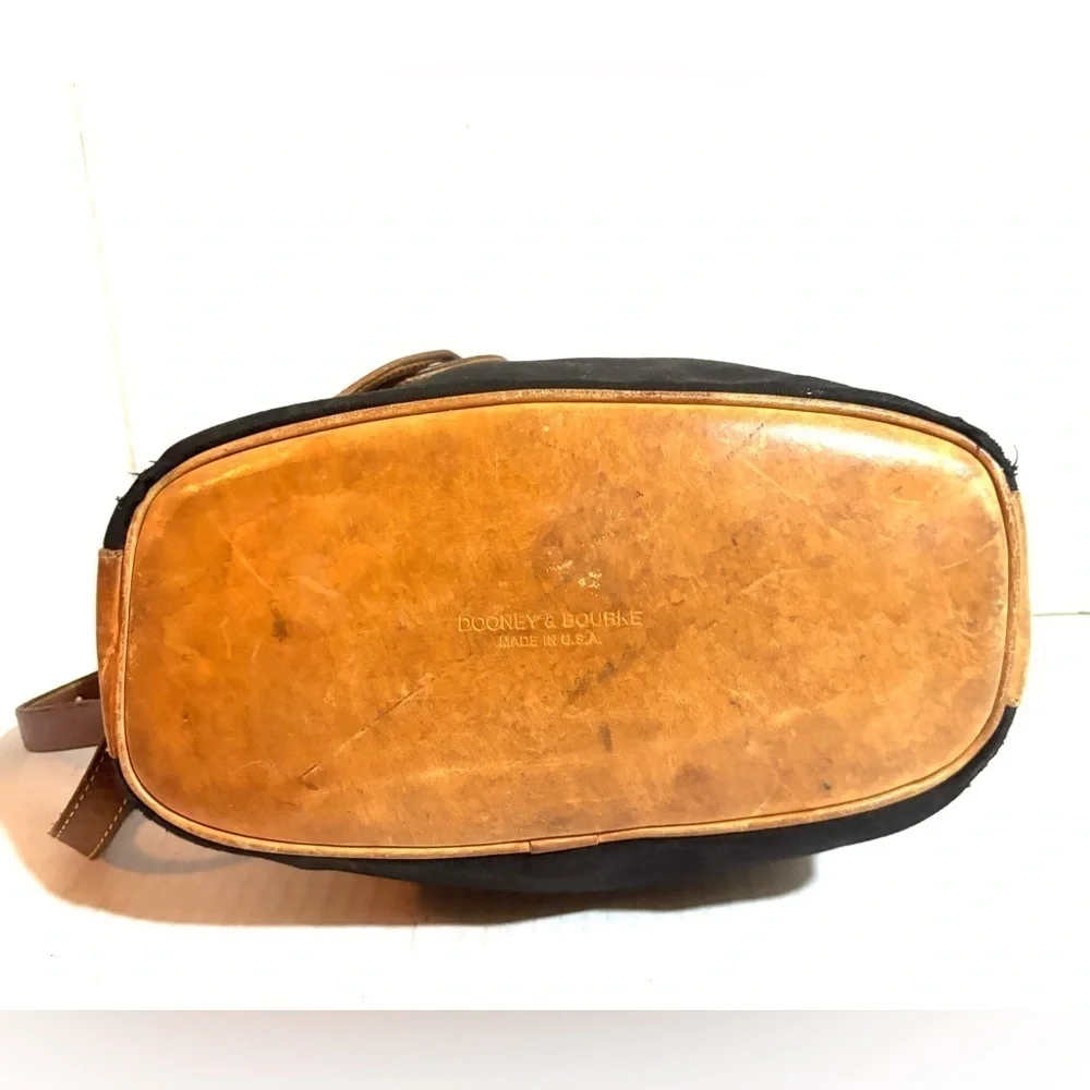 Dooney & Bourke discover perfect