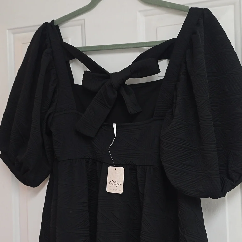 Free People chic black