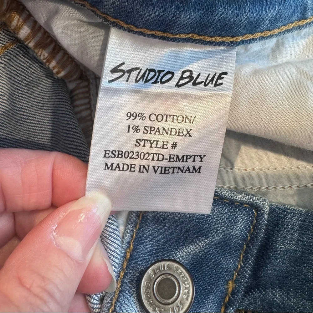 Studio nwt chic