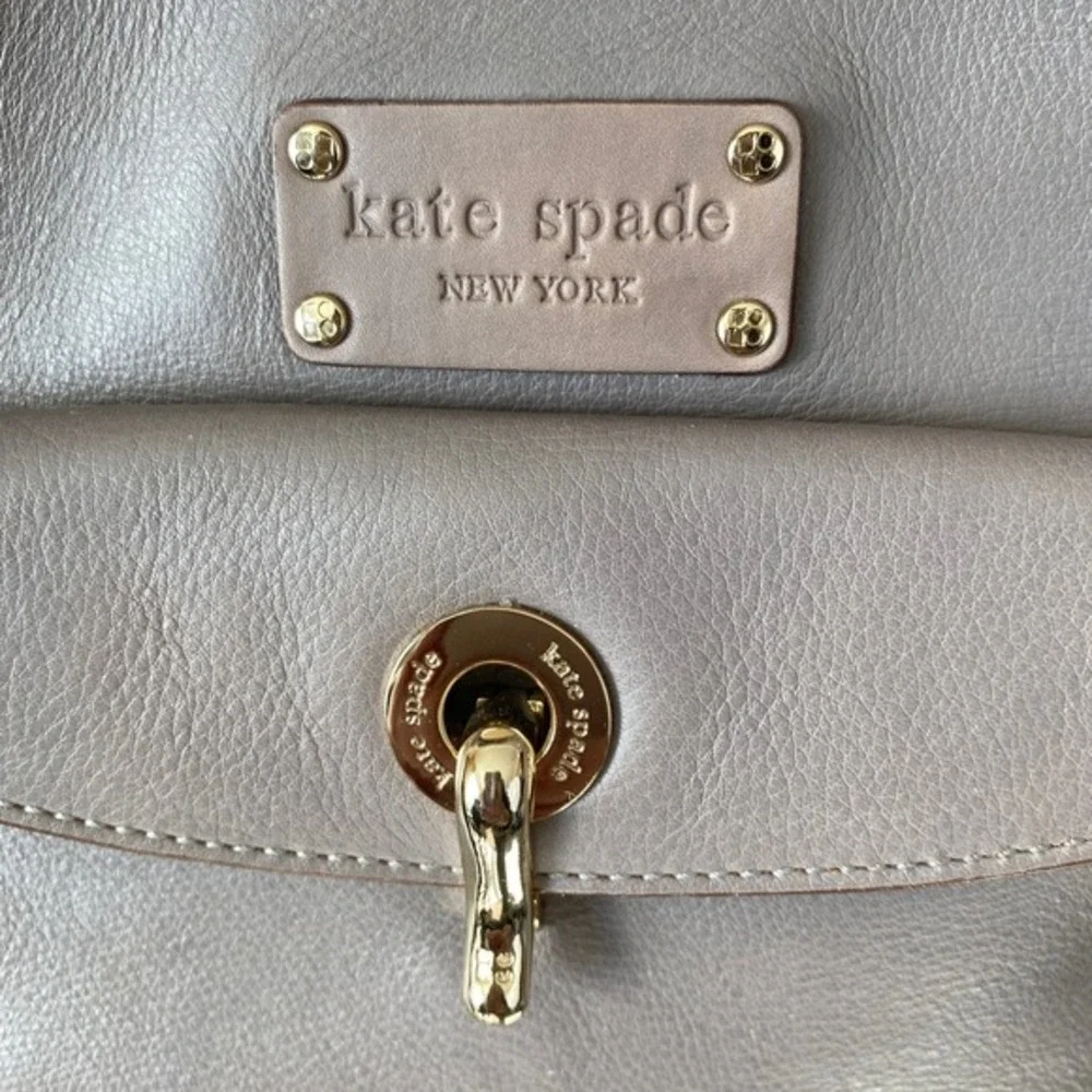 kate spade errand clean corner