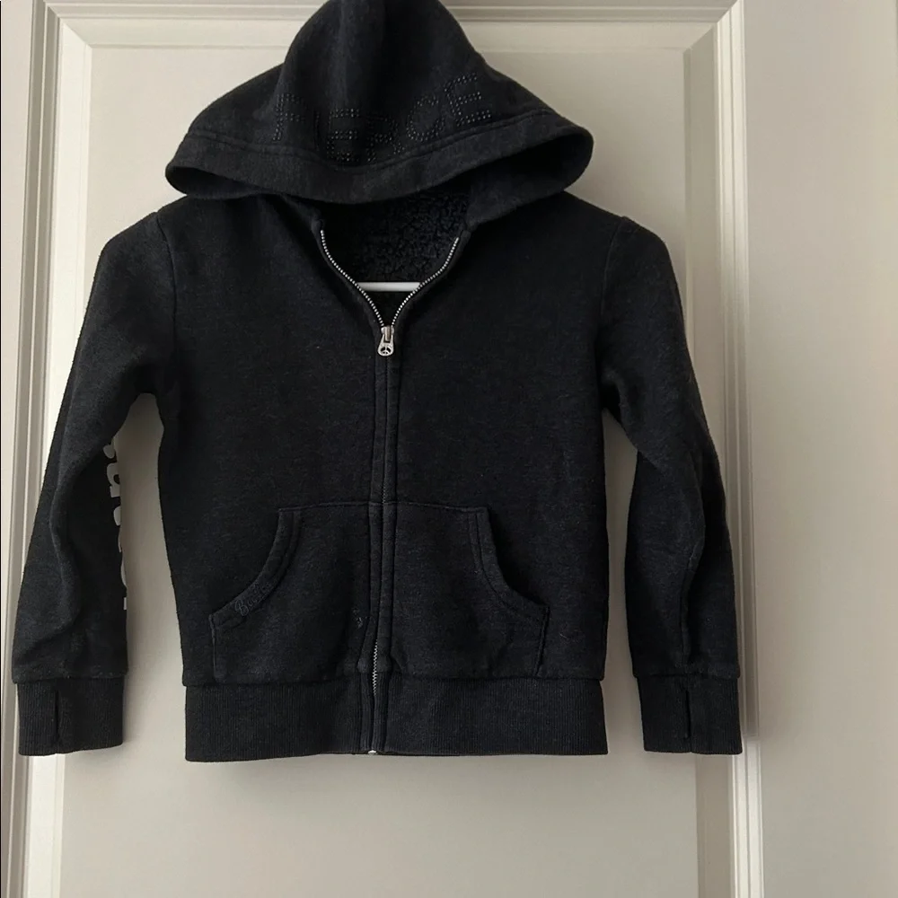 Butter cozy black
