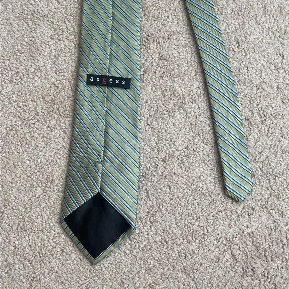 Axcess stylish tie