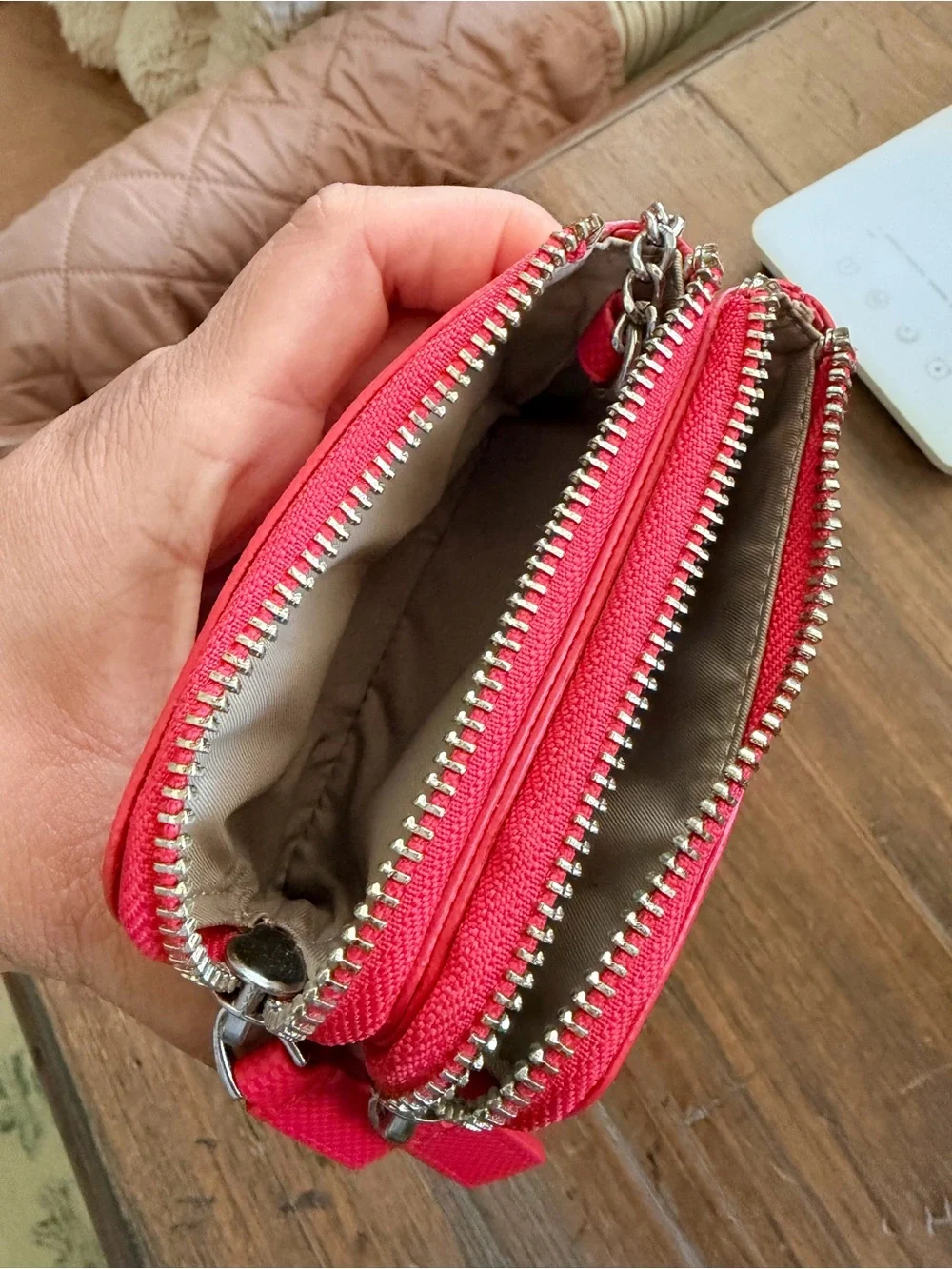 Tumi small zip