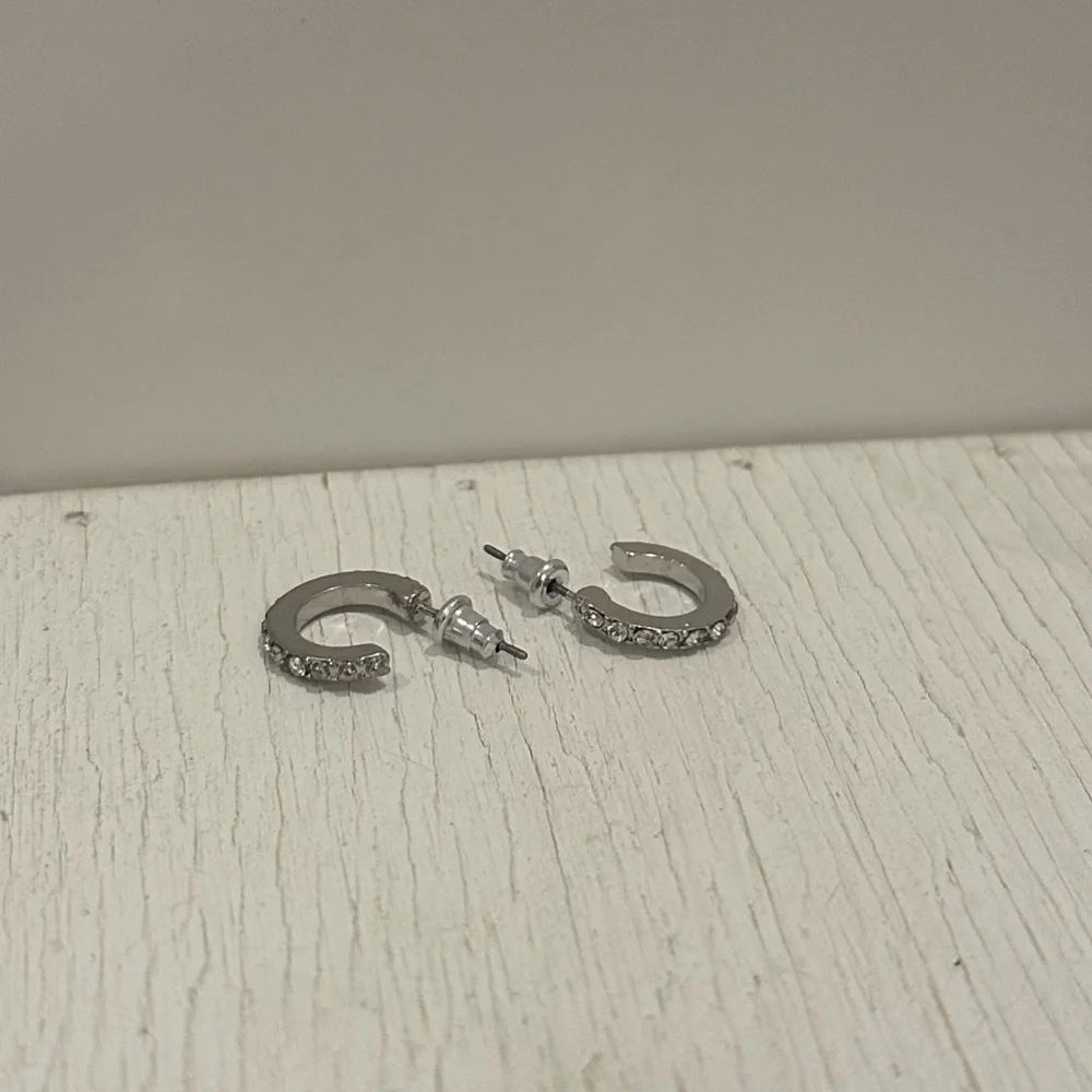 NWOT Silver Earring Hoops With Diamonds
