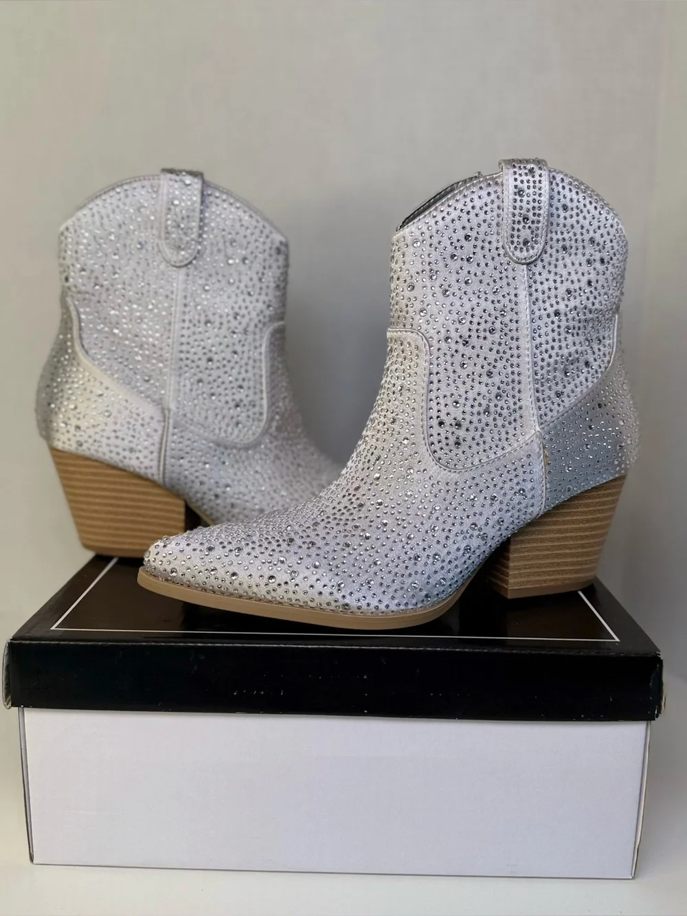 Qupid leslie rhinestones