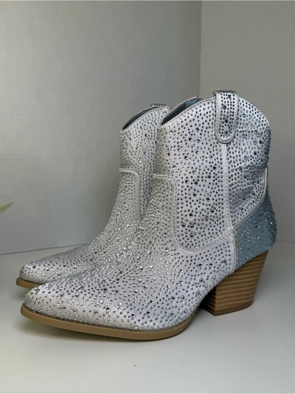 Qupid leslie rhinestones