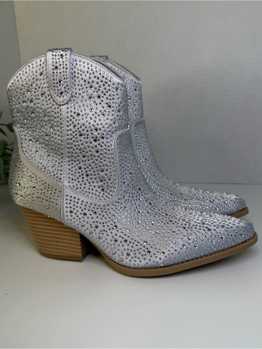 Qupid leslie rhinestones