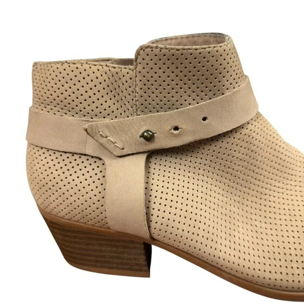 Clarks good used