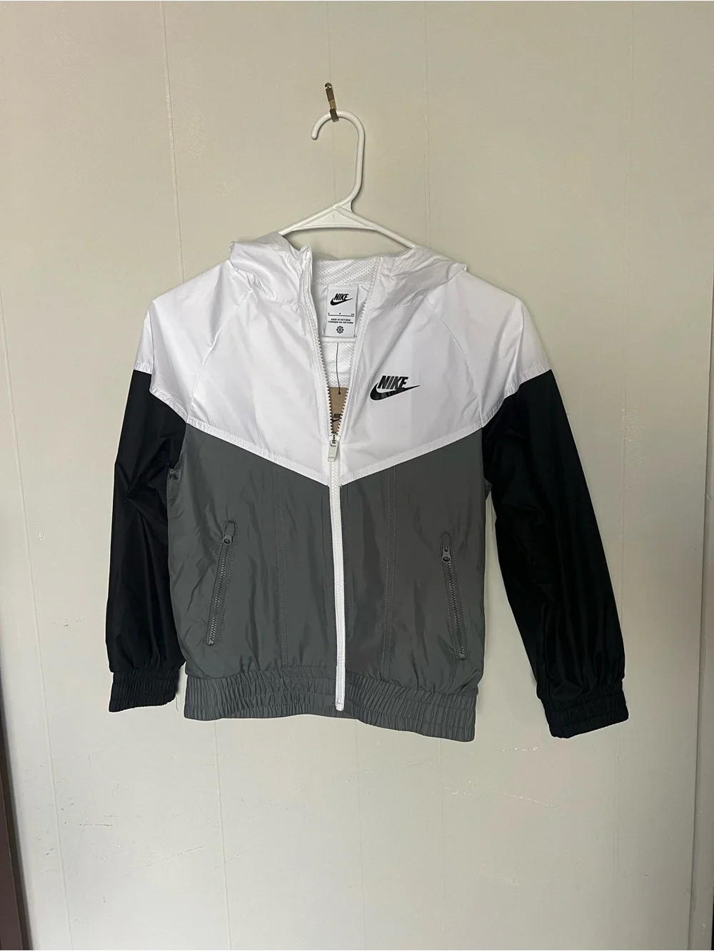 Nike White and Black Colorblock Hooded Windbreaker