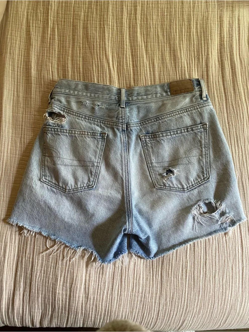 American Eagle Outfitters bundle more