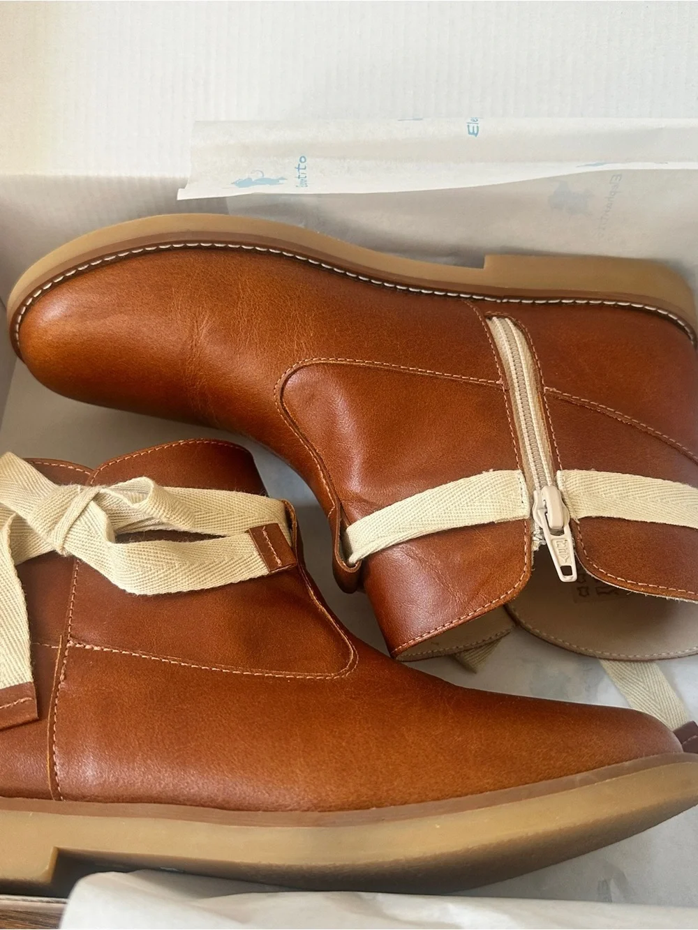 Elephantito excellent worn