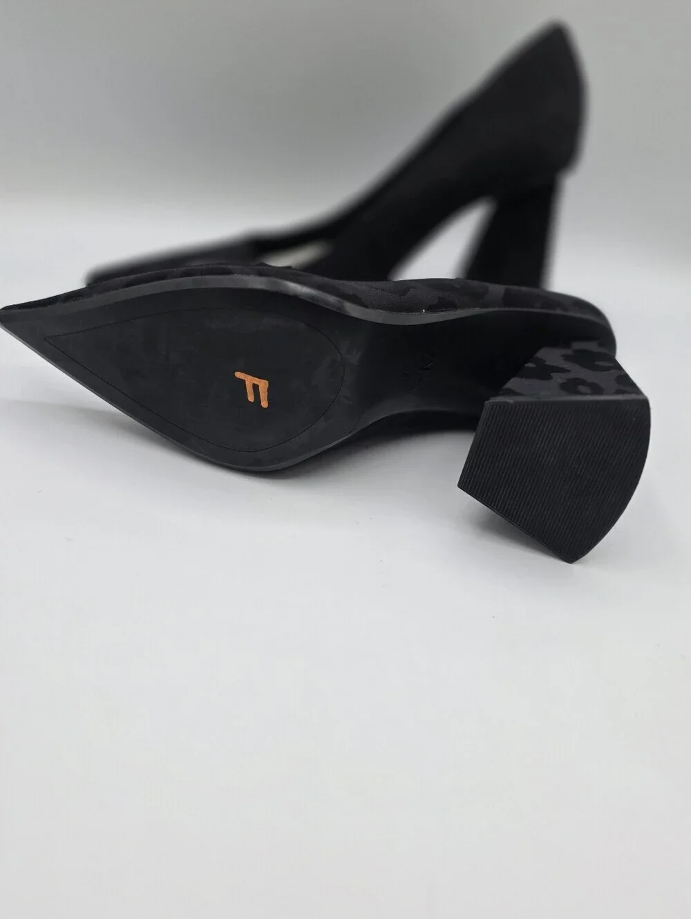 Zara pointed wear