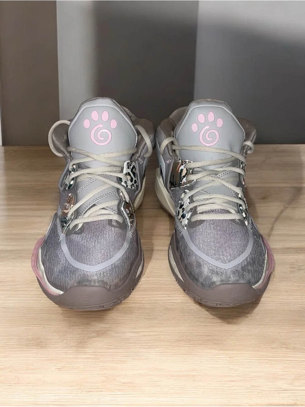 Nike lace up