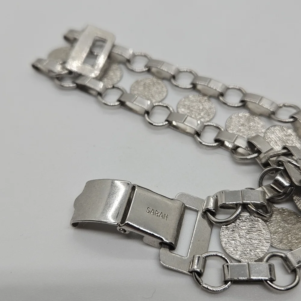 Sarah Coventry wide chain