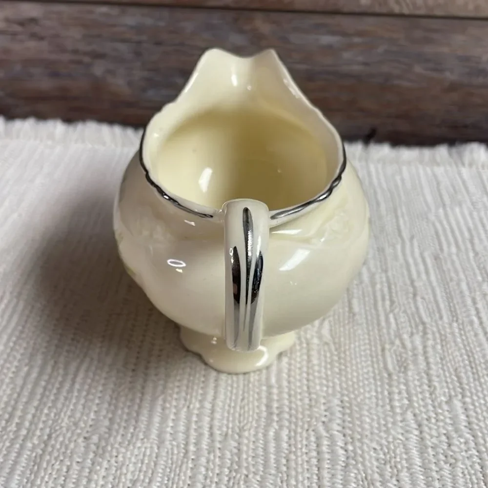 Homer Laughlin creamer china