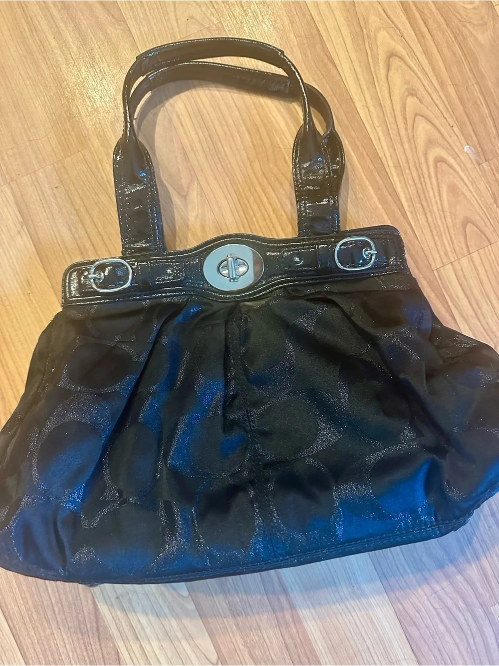 Coach Garnet Satch Style (100% authentic)