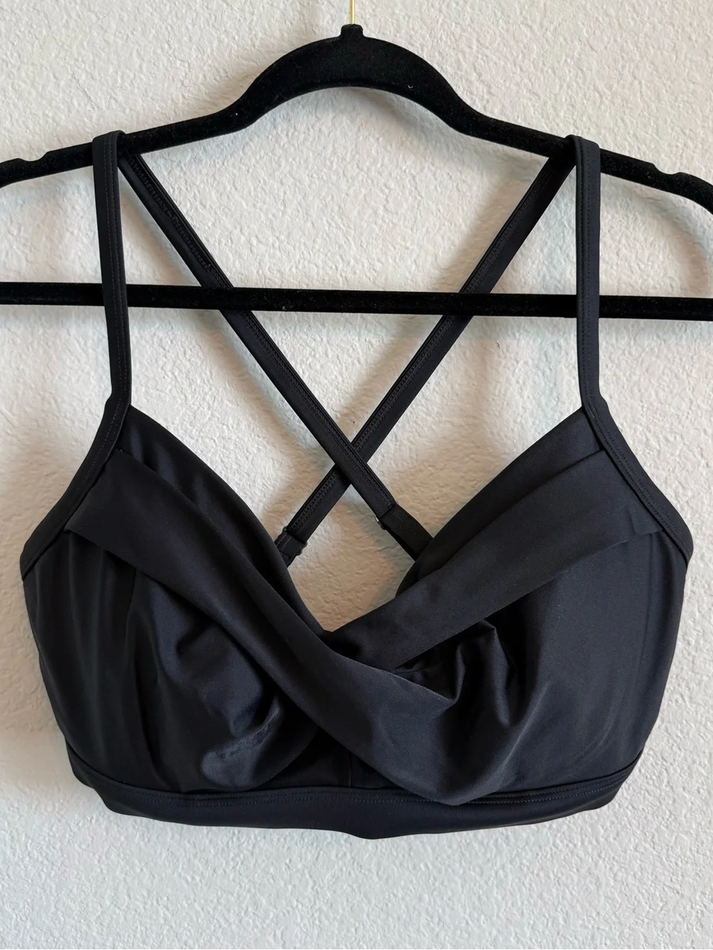 Athleta Twister Adjustable Bikini Top Black Style 63965 Swim Beach Size 36 D/DD
