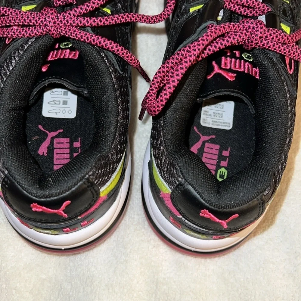 Puma women’s sleek