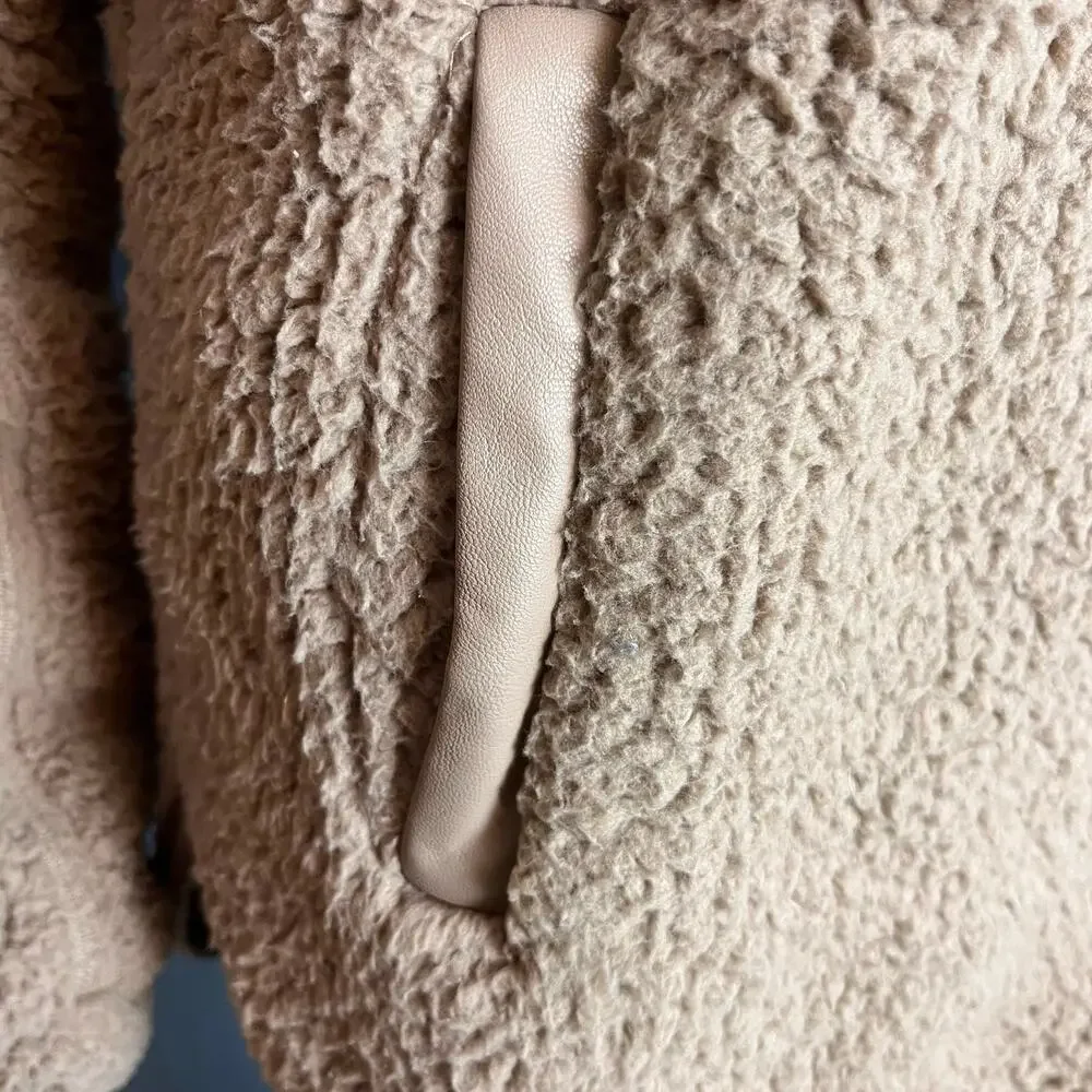 Abercrombie & Fitch cozy stylish