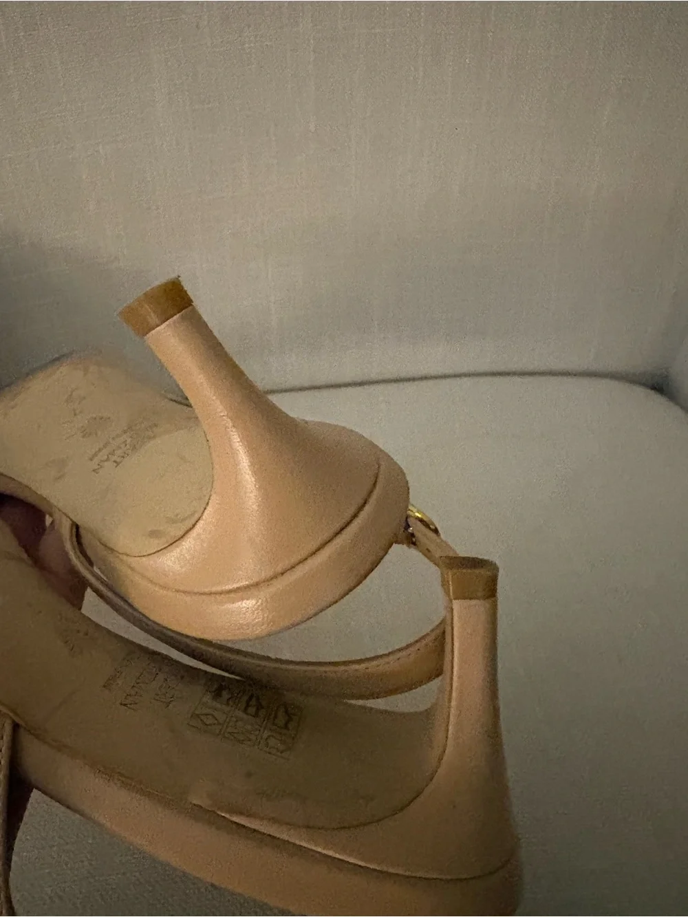 Stuart Weitzman classic nude