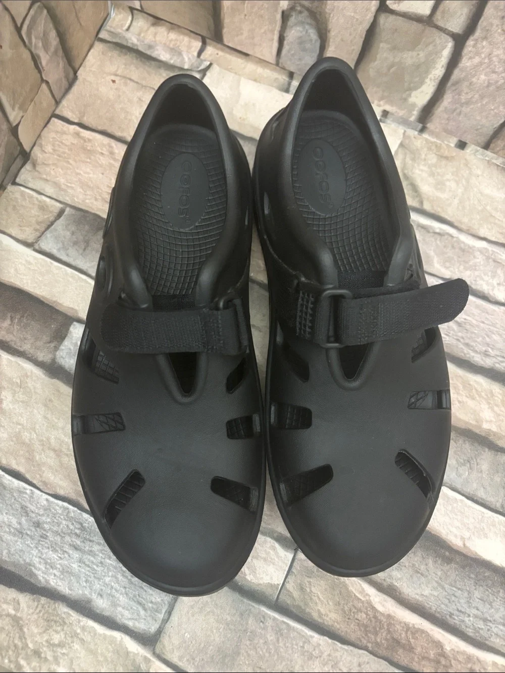 OOFOS OOcandoo recovery sandals in black size men’s 6/women’s 8