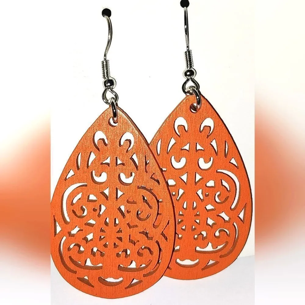 Ladies Orange Beautiful hollow leaf fashion earrings