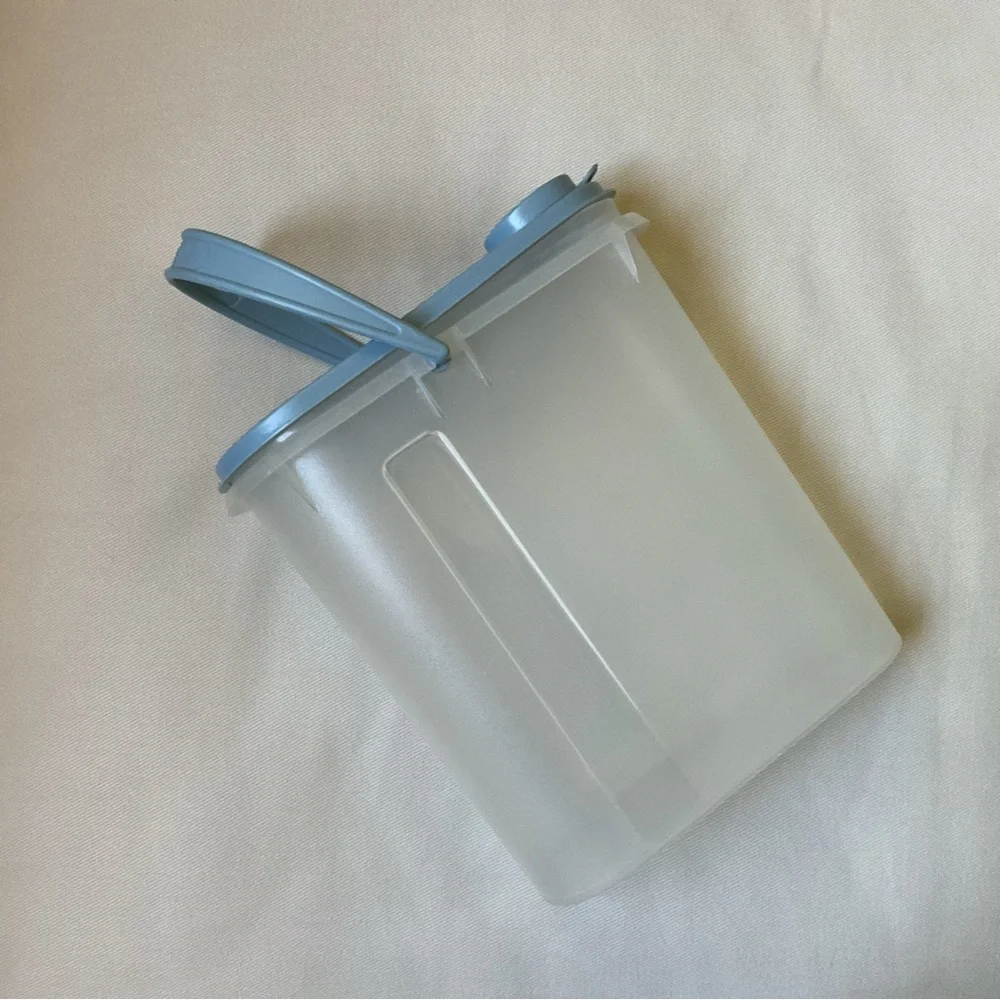 Tupperware vintage 587
