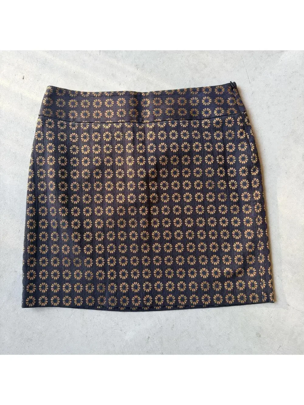 Flower Mini Skirt by LOFT Cute Artsy Funky Geometric Patterned Size 8