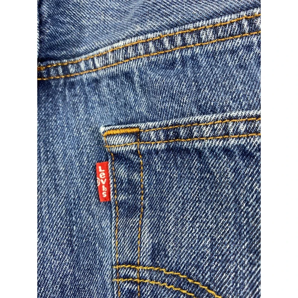 Levis excellent pre