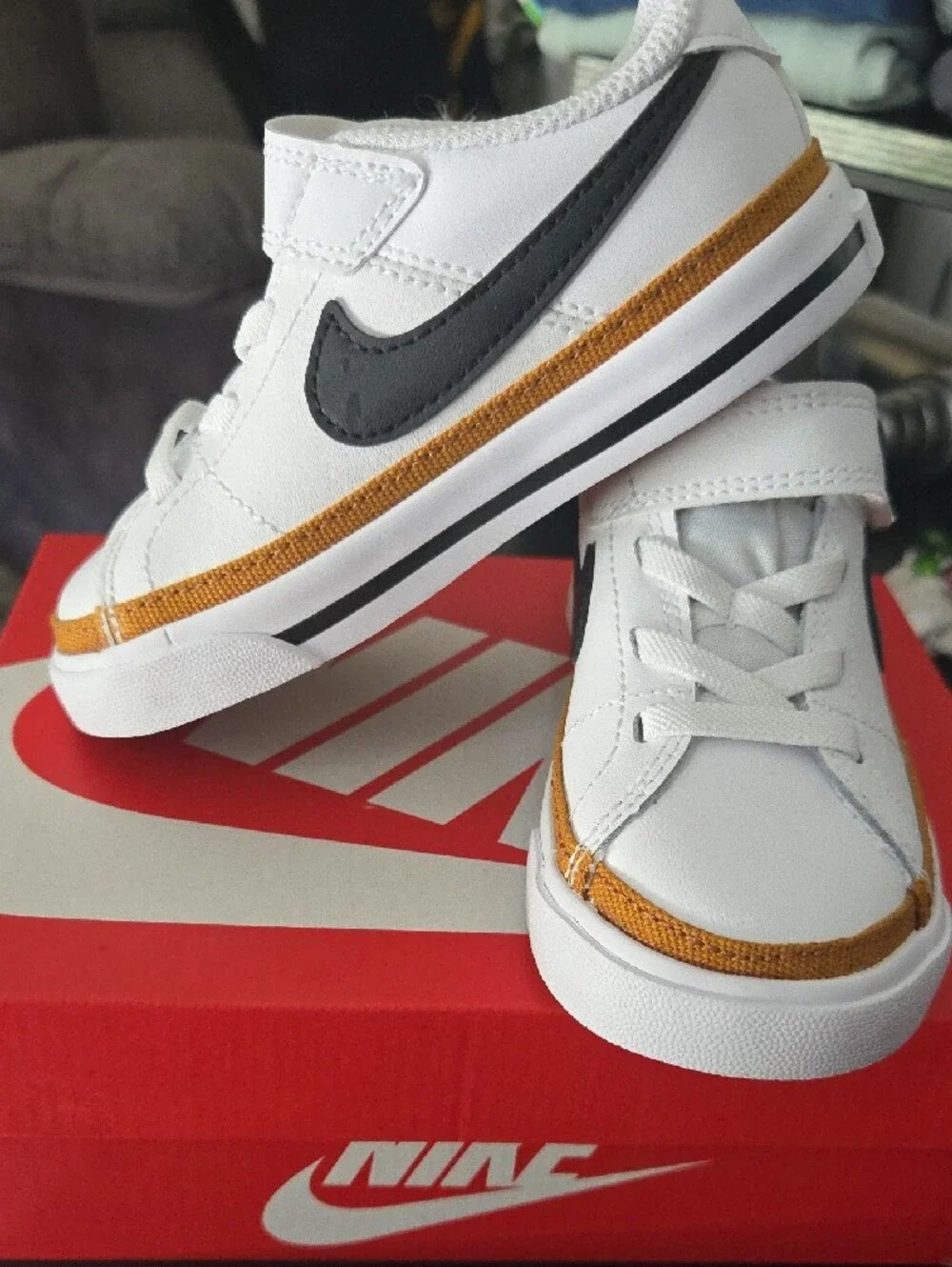Nike kids low