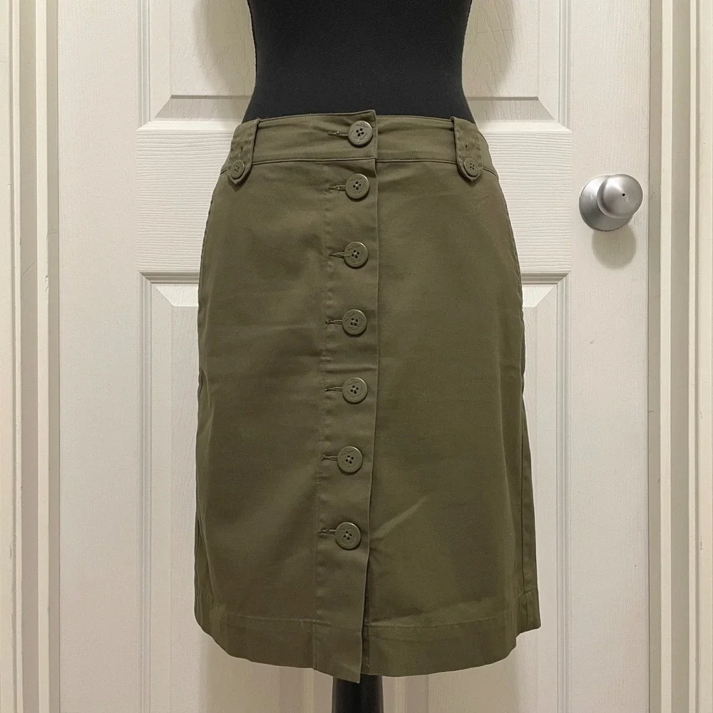 Talbots Petites Button Front Khaki Skirt Olive Green Anchor Buttons Sz 2P Cotton