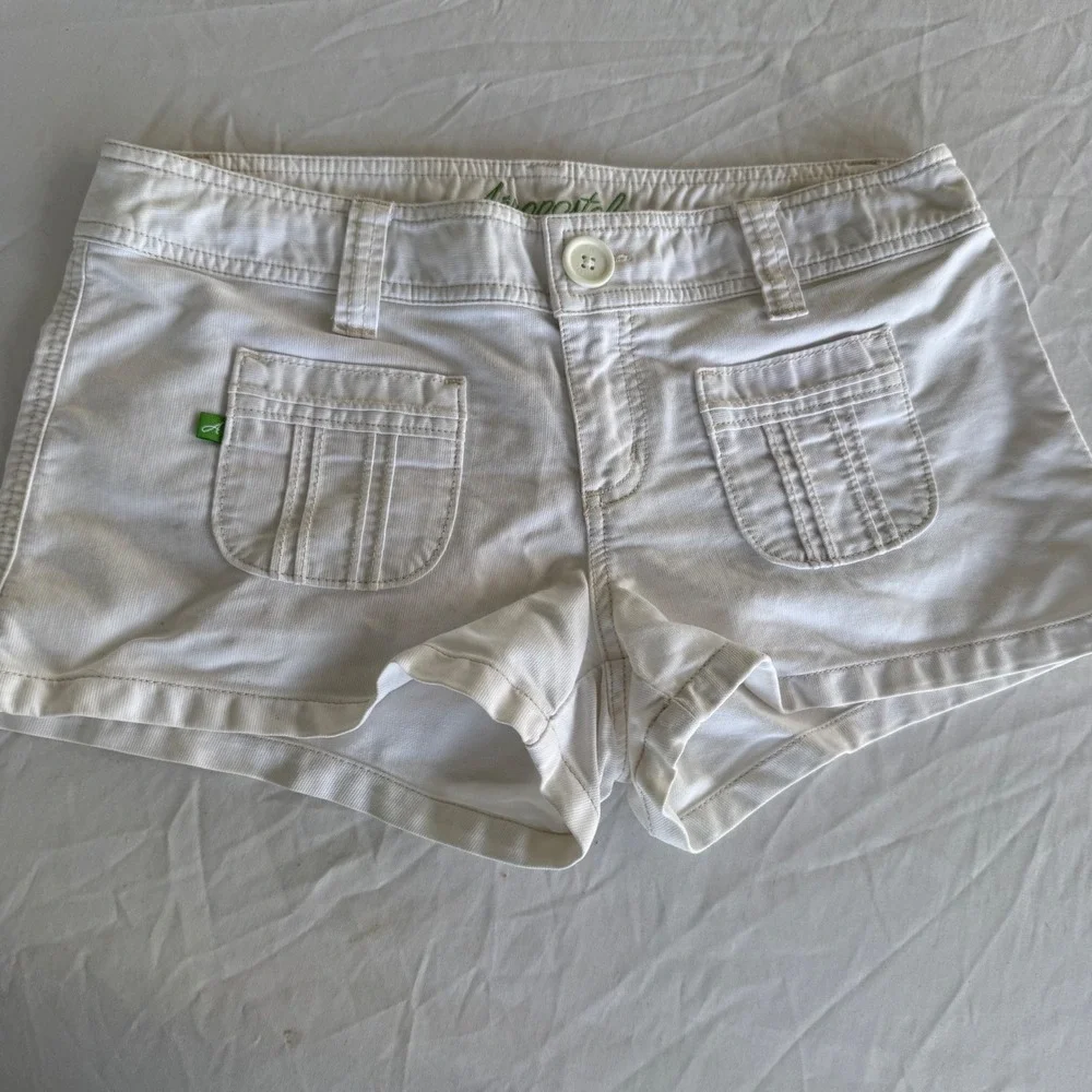 Aeropostale white corduroy
