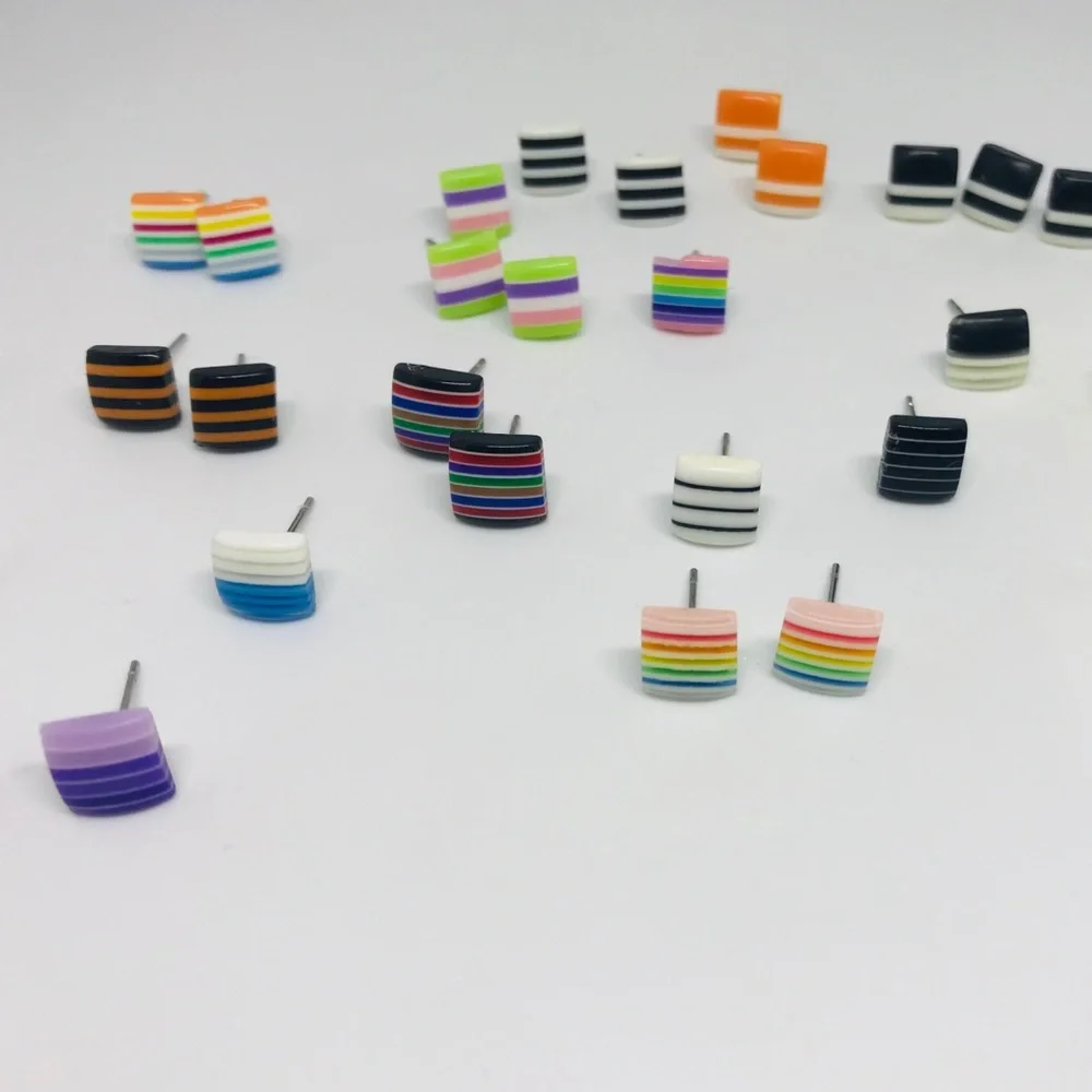 FromAtoZgifts minimalist striped