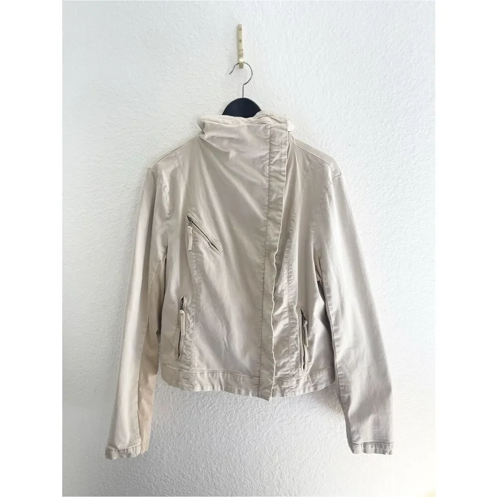 Anthropologie edgy neutral