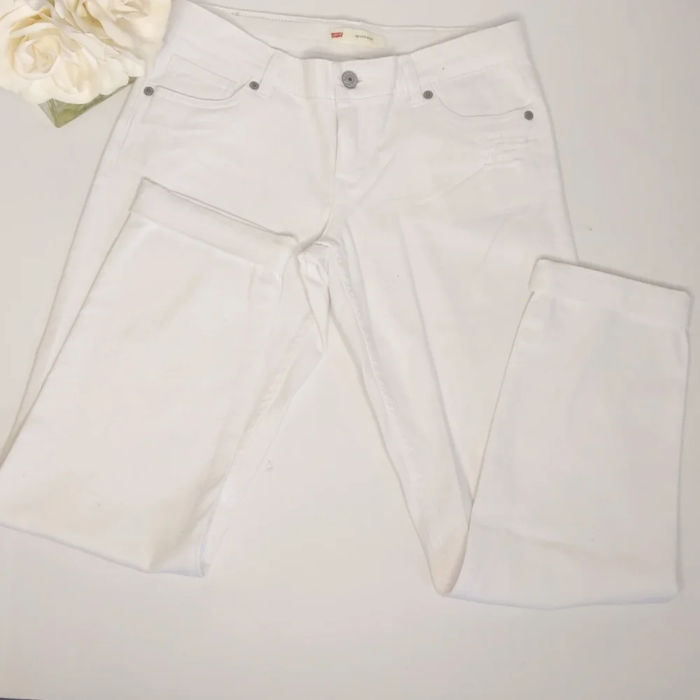 Levi Strauss BOYFRIEND Distressed White Crop Jeans size 16 Reg Adjustabl…
