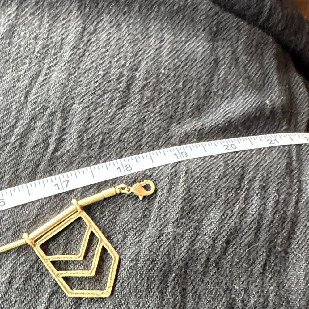 Plunder stylish gold